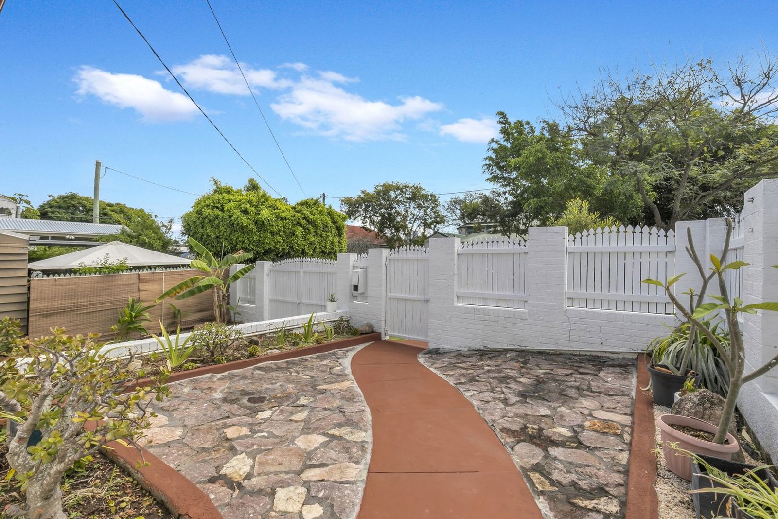 15 Harrogate Street, Woolloongabba QLD 4102