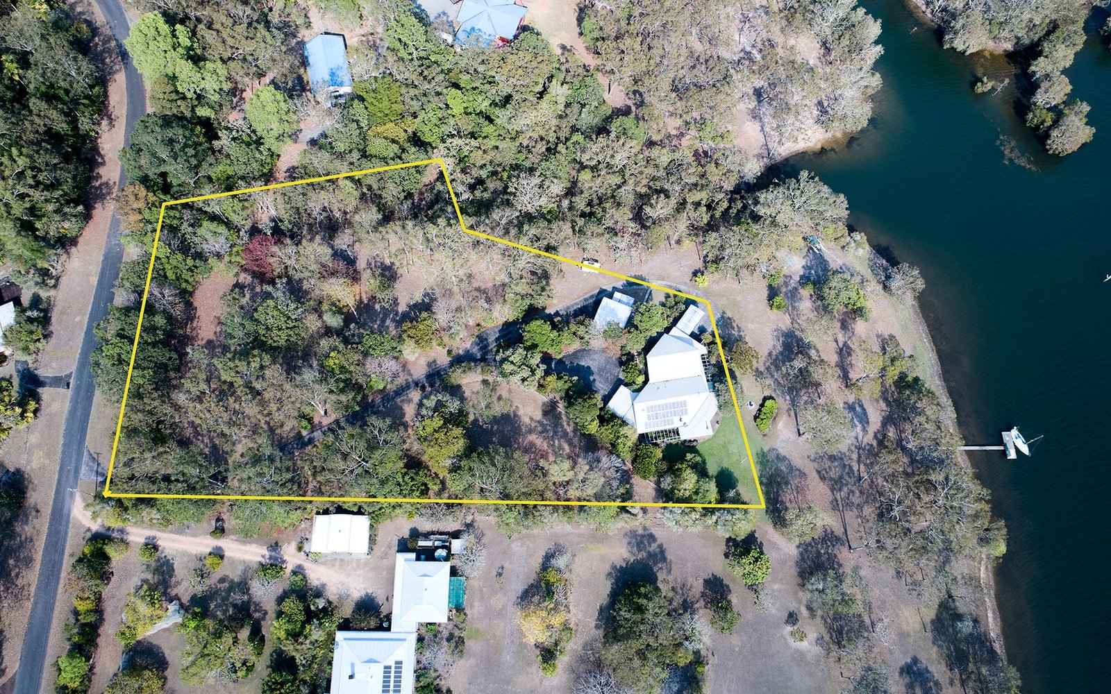 10-12 Lakeside Drive, Tinaroo QLD 4872