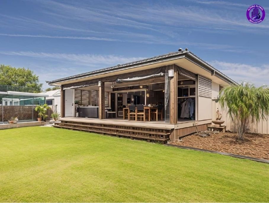 15 SANDPIPER STREET, BEACHMERE QLD 4510