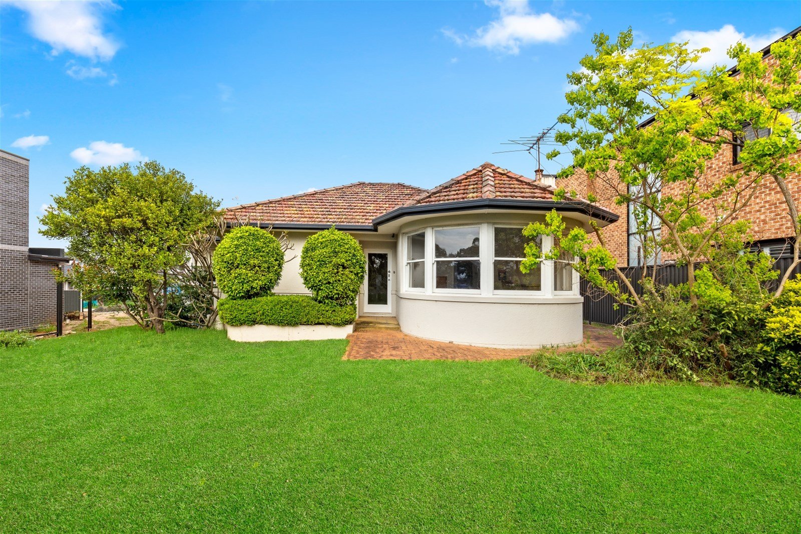 8a Yeronga Close ST JOHNS PARK NSW