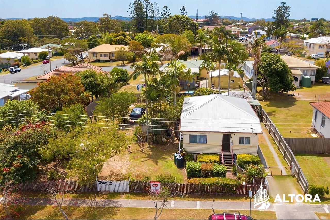 33 MANILA STREET, BEENLEIGH QLD 4207