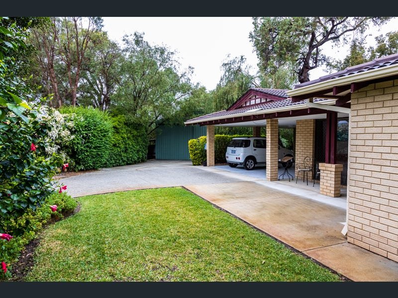 4 Cobbler Court, Wellard, WA 6170