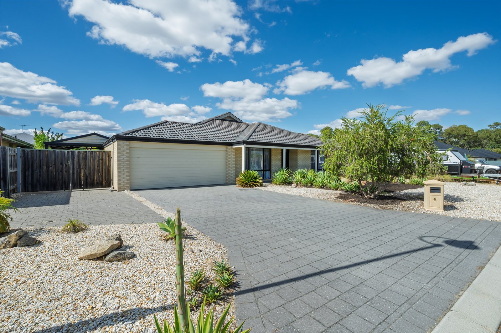 6 Muirfield Way THE VINES WA