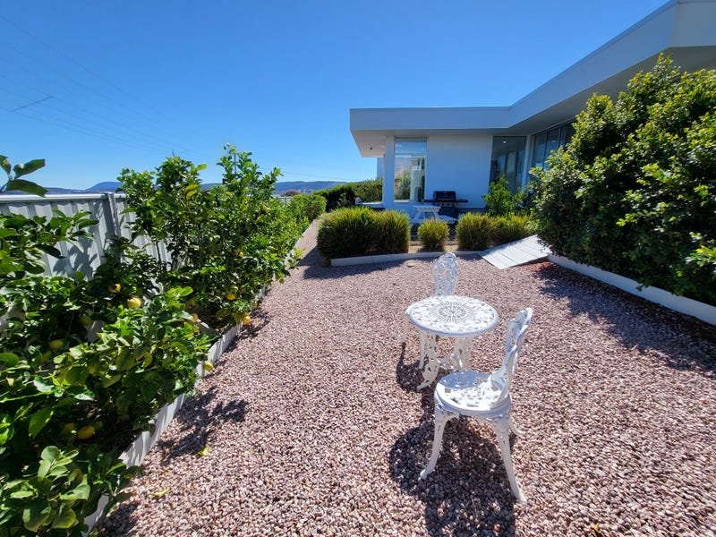 34 Trevassa Crescent, Tranmere, Tas 7018