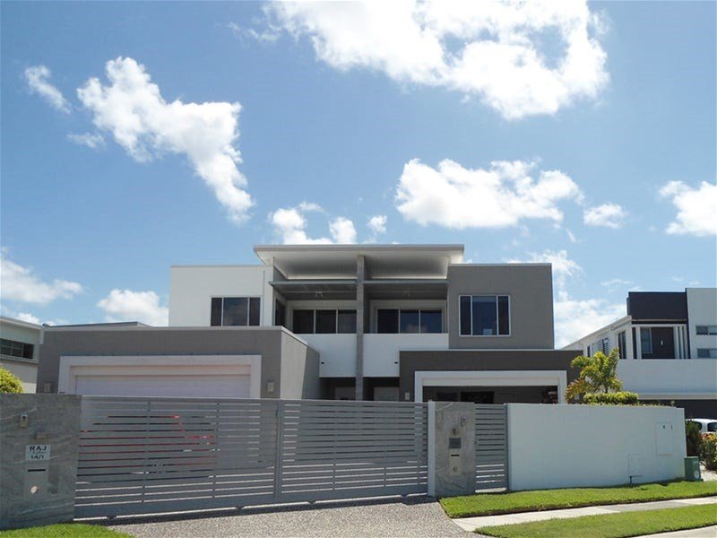 2/14 East Quay Drive BIGGERA WATERS QLD