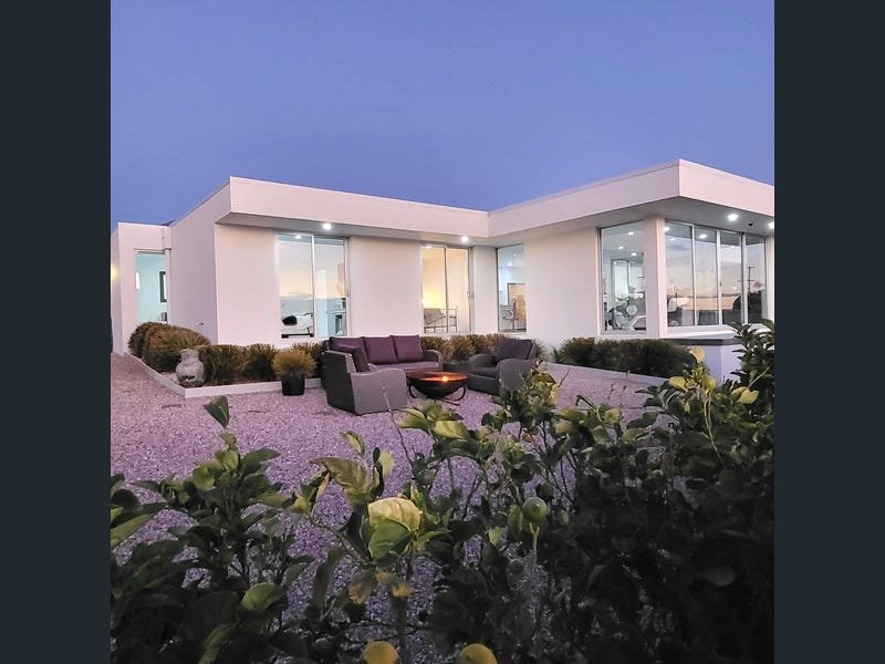 34 Trevassa Crescent, Tranmere, Tas 7018