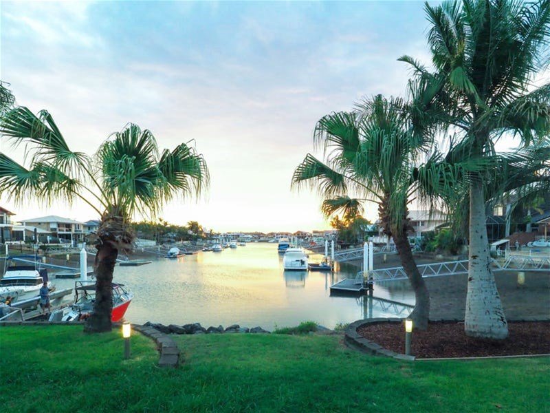 12 Nautilus Court NEWPORT QLD