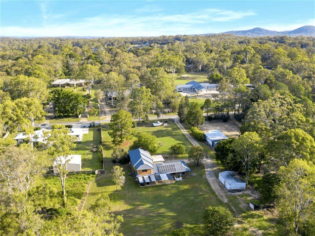 758 London Road CHANDLER QLD