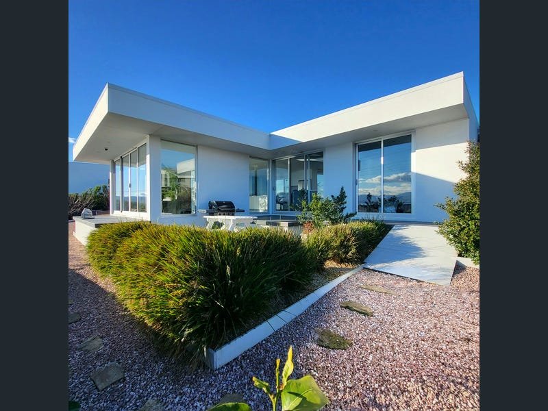 34 Trevassa Crescent, Tranmere, Tas 7018